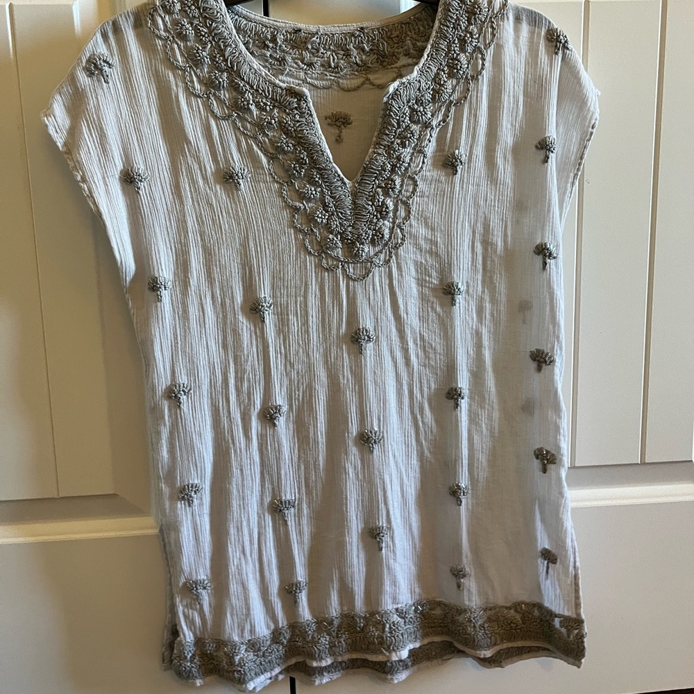 Tommy Bahama Bead and Thread Sleeveless Shirt/Blouse